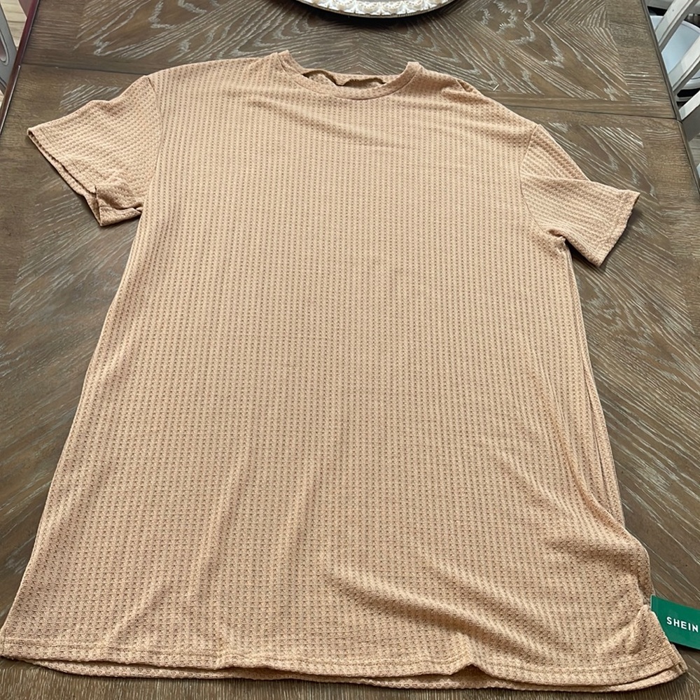 2 SHEIN 3X Curve T shirt dresses (white & tan)